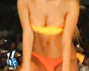 Catwalk model bikini top falls down during Catwalk Performance!