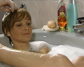 Sybille Waury and Isabell Brenner Nude in the bathtub together in Lindenstrasse Abstossend!