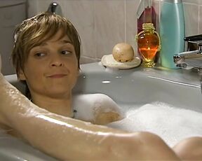 Sybille Waury and Isabell Brenner Nude in the bathtub together in Lindenstrasse Abstossend!