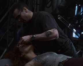 Sideboob in Johnny Mnemonic HDTV 1080p!