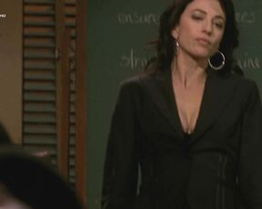 Cleavage on Dresden Files s1e9 HiDef 720p!