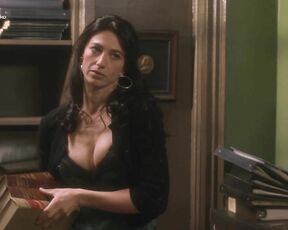 Cleavage on Dresden Files s1e9 HiDef 720p!