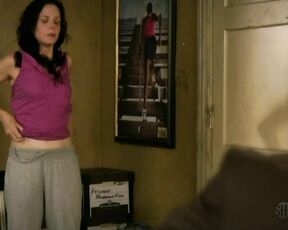 in Undies and Lesbo Kiss on Weeds s7e1 HiDef 720p!