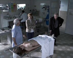 Nude and dead on Boulevard du Palais s13e02 HiDef 1080p!