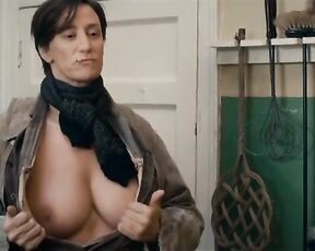 Nude in Albert Nobbs!