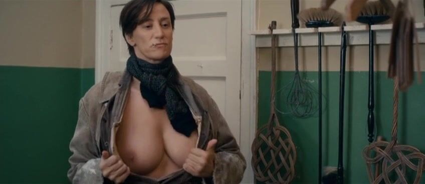 Nude in Albert Nobbs!