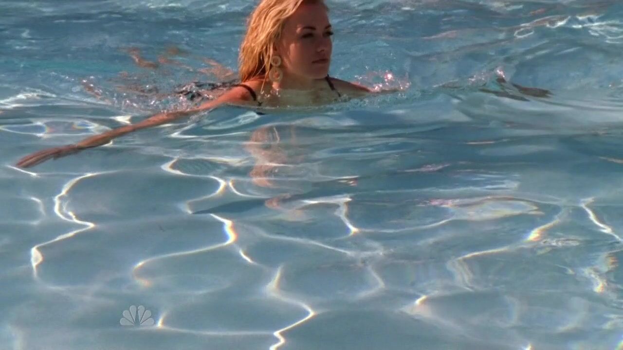 in Bikini on Chuck s05e09 HiDef 720p!