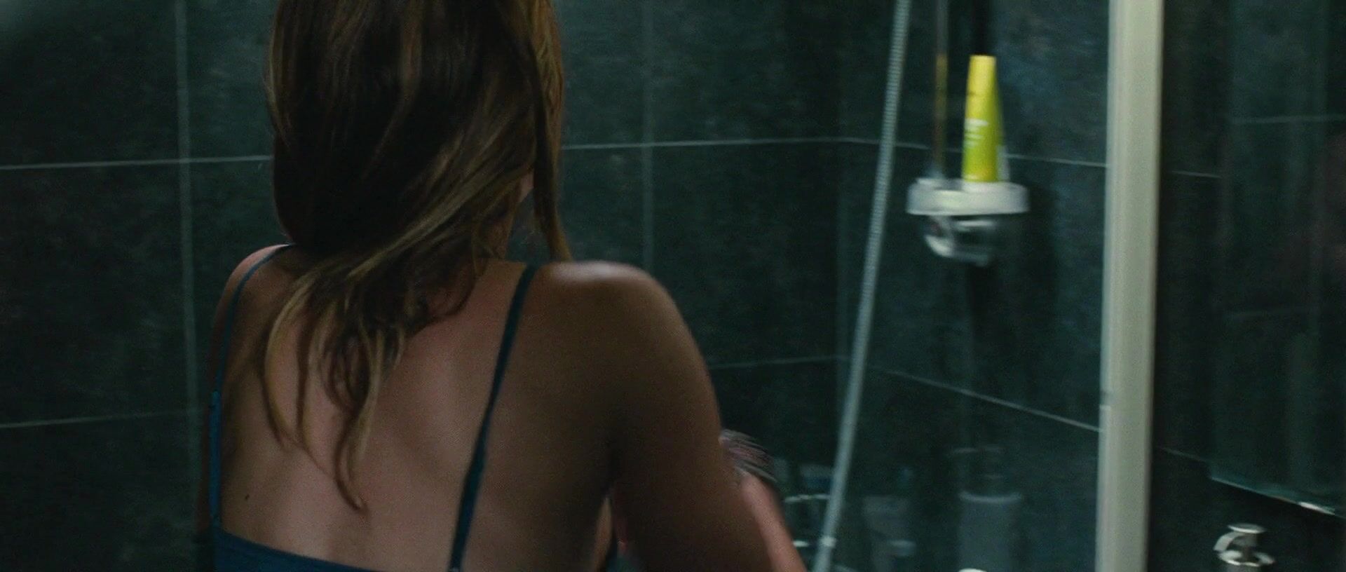 Topless in Switch BluRay 1080p!