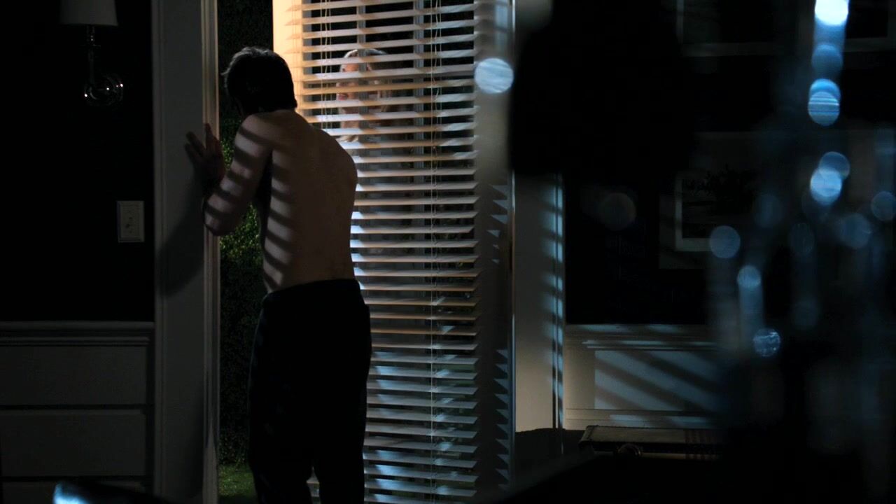 in Underwear on Revenge s01e12 HiDef 720p!