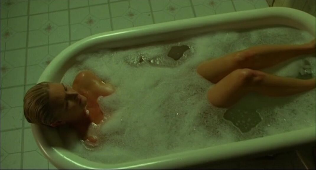 in bathtub in Born!