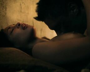 Topless on Spartacus s02e06 HiDef 720p!