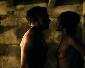 Nude on Spartacus s02e09 HiDef 720p!