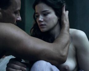 Nude on Spartacus s02e09 HiDef 720p!