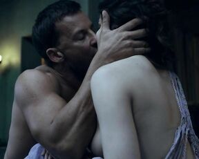 Nude on Spartacus s02e09 HiDef 720p!