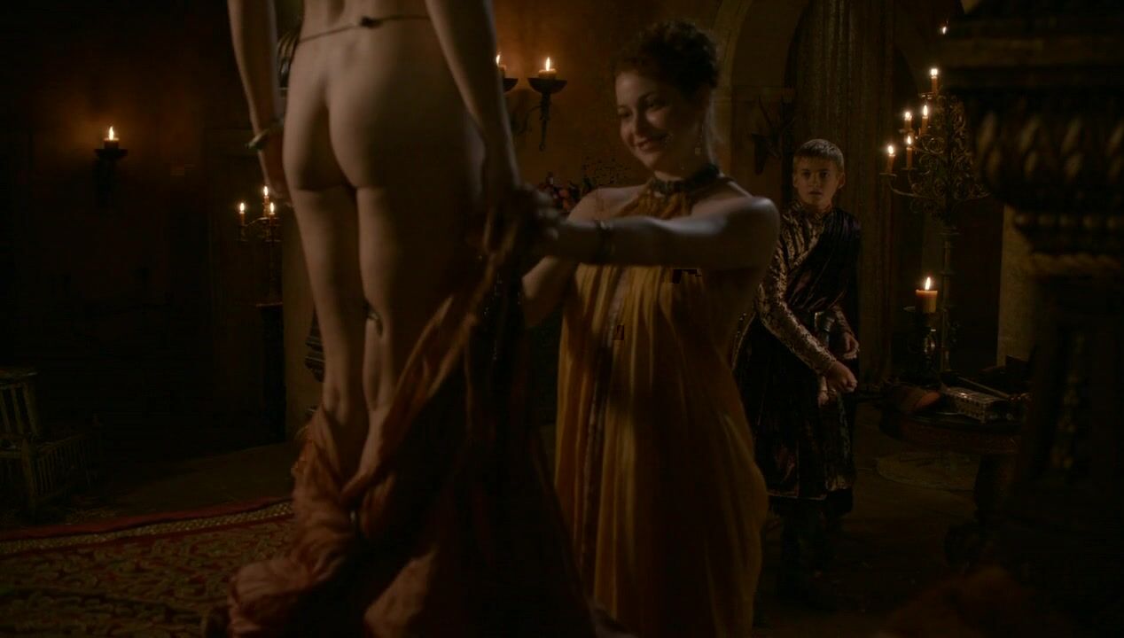 Nude on Game of Thrones s02e04 HiDef 720p!