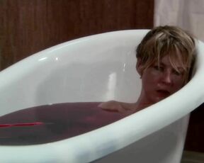 Topless in bathtub on Damages s05e01 HiDef 720p!