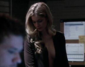 Topless on Damages s05e07 HiDef 720p!