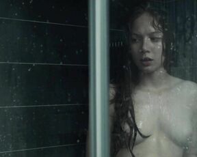 Topless in Les Revenants s01e07 HiDef 1080p!