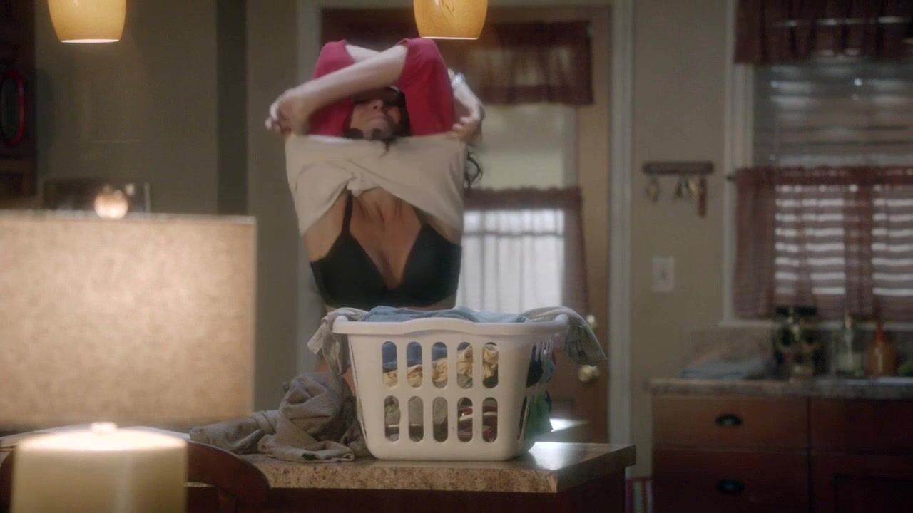 in Bra on Rizzoli and Isles s03e14 HiDef 720p!