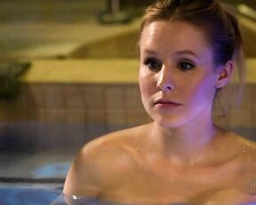 Christine Nguyen, Kristen Bell, Yasmin Yeganeh, Tiffany T. Tynes and Halszka Kuza Nude on House of Lies s02e03 HiDef 720p!