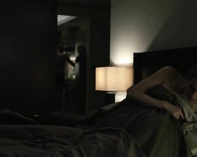 Nude on House of Cards s01e01!