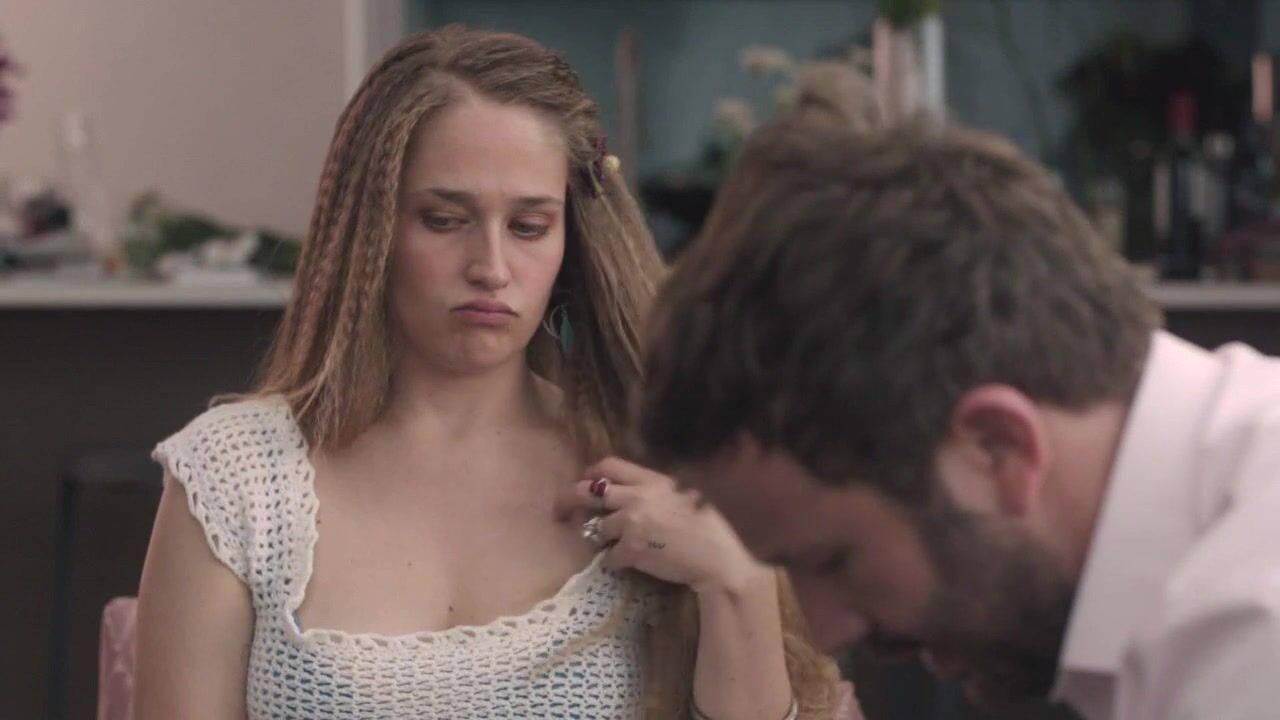 Jemima Kirke and Lena Dunham Topless in bath together on Girls s02e04 HiDef 720p!