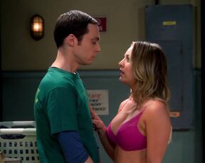 in Bra on The Big Bang Theory s07e11!