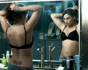 in Bra and Towel in Flashpoint!