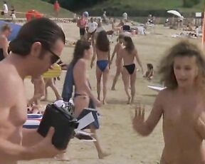 Olivia Brunaux and Carole Cellier Topless on Topless beach in Vent de Panique!