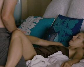 Kristen Bell and Mila Kunis Having Sex and in Bikini in Forgetting Sarah Marshall!