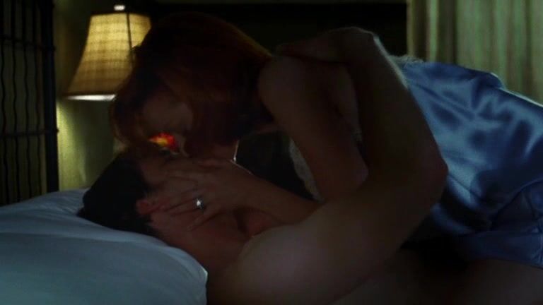 Lindy Booth kissing Tia Carrere and topless from behind in Dark Honeymoon!