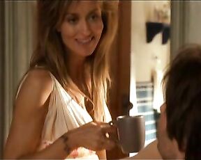 Cleavage from Californication S02E01!