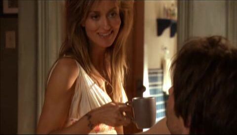 Cleavage from Californication S02E01!