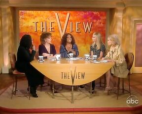 shaking her booty on The View!