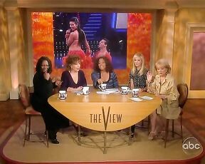 shaking her booty on The View!