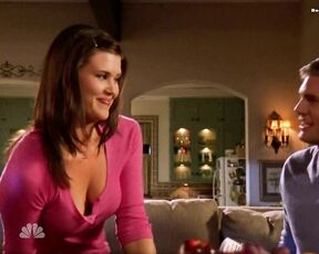 Cleavage on Chuck s02e02 720p!