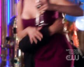 Cleavage on Smallville s08e05!