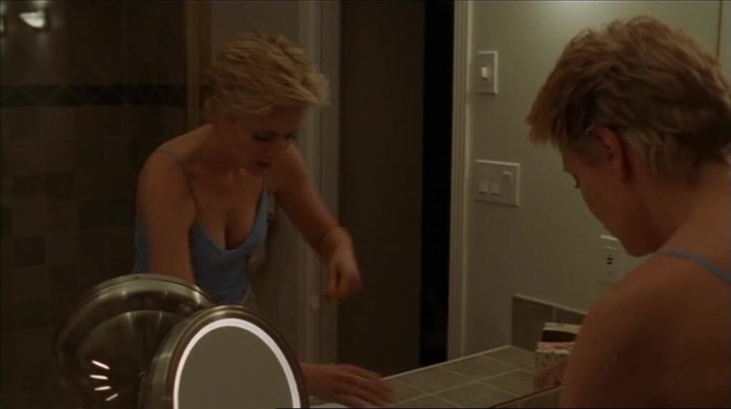 Cleavage on Stargate SG-1 5x03 Ascension!