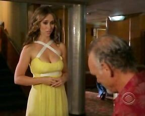 Cleavage and Bare Back from S4E4 of Ghost Whisperer!