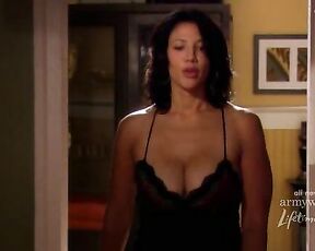 huge Tits, huge Cleavage on Army Wives s02e18!