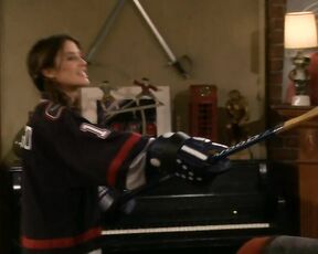 Alyson Hannigan and Cobie Smulders on How I Met Your Mother S4e4!