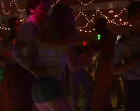 Nude scenes in Boogie Nights HD!