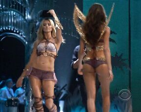 on Victorias Secret Fashion Show 720p!