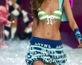 on the runway at the Victorias Secret Fashion Show 2008!