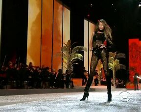 on the runway at the Victorias Secret Fashion Show 2008!