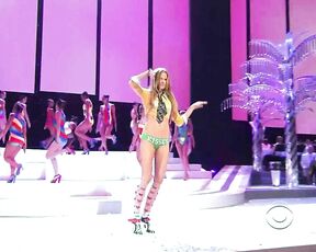 on the runway at the Victorias Secret Fashion Show 2008!