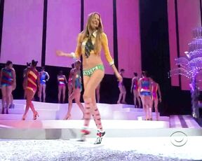 on the runway at the Victorias Secret Fashion Show 2008!