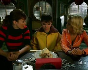 Kristin Chenoweth and Anna Friel Cleavage in Pushing Daisies!