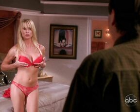 in red Underwear on Desperate Housewives S05E12!