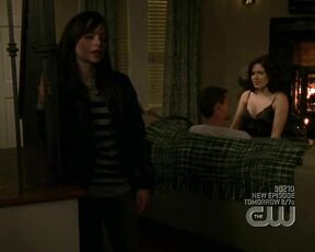 Cleavage on One Tree Hill s06e15 720p!